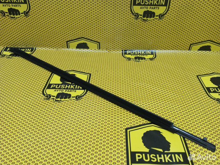 Уплотнитель двери/стекла (бархотка) Mitsubishi Eclipse Cross