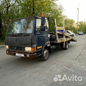 Грузовики и автоцистерны Tata 613