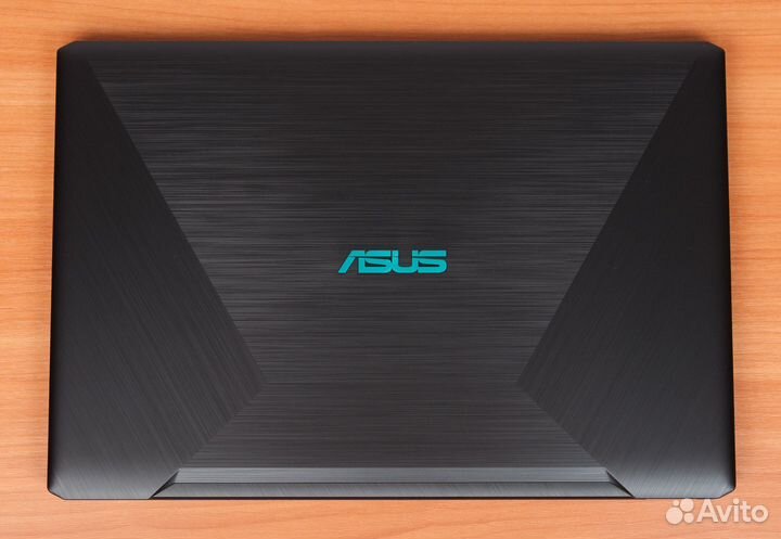 Asus 15.6 Ryzen5-2500U 4яд8пот GTX1050 8Гб SSD+HDD