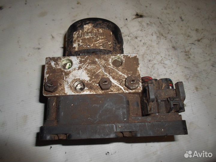 Блок ABS (насос) (Ford Focus)