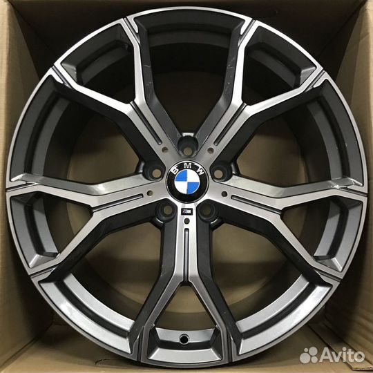 Диски на Bmw X5 X6 R20 741М стиль