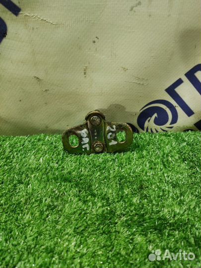 Ответная часть замка багажника Mitsubishi Lancer 9