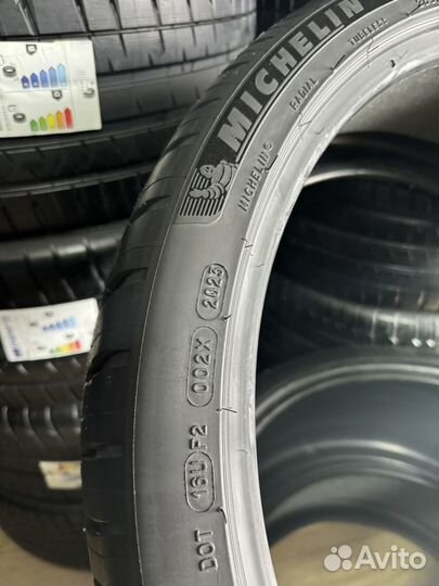 Michelin Pilot Sport 4 S 285/30 R22 и 255/35 R22 101Y