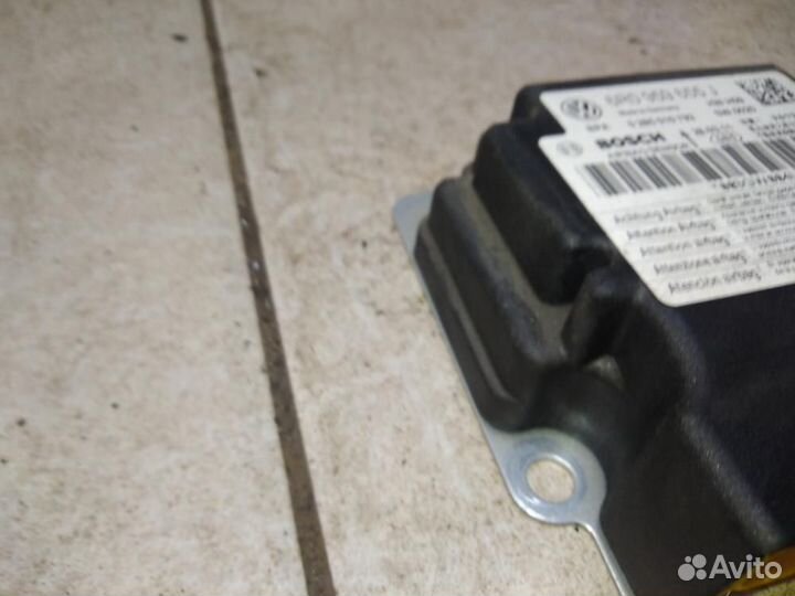 Блок управления airbag Volkswagen Polo Sedan 6C1