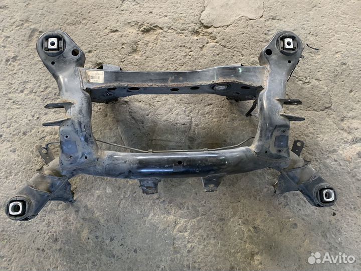 Задний подрамник BMW 3 e90