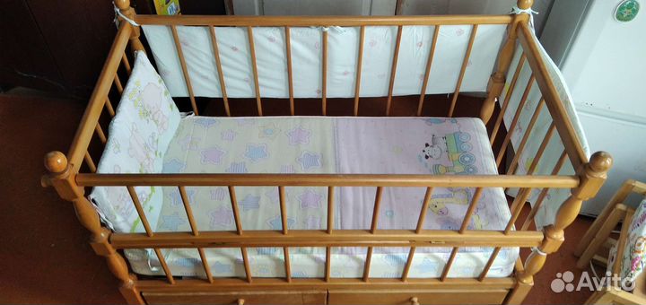 Детская кроватка