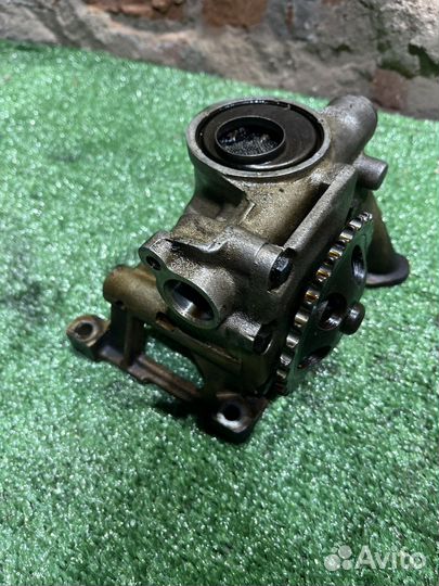 Масляный насос Audi ALF 2.4-2.8
