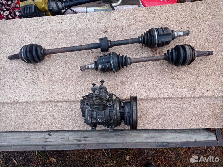 Запчасти на Тойота corona