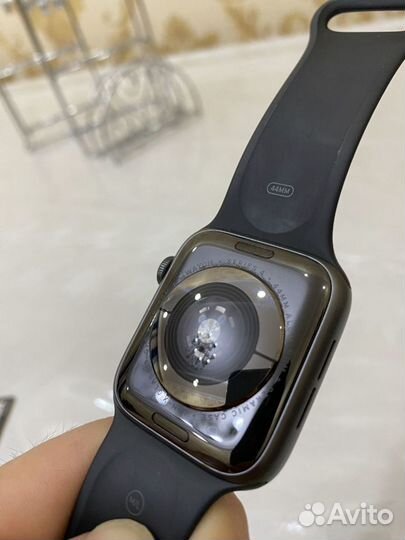 Apple Watch Series 4 (44MM)