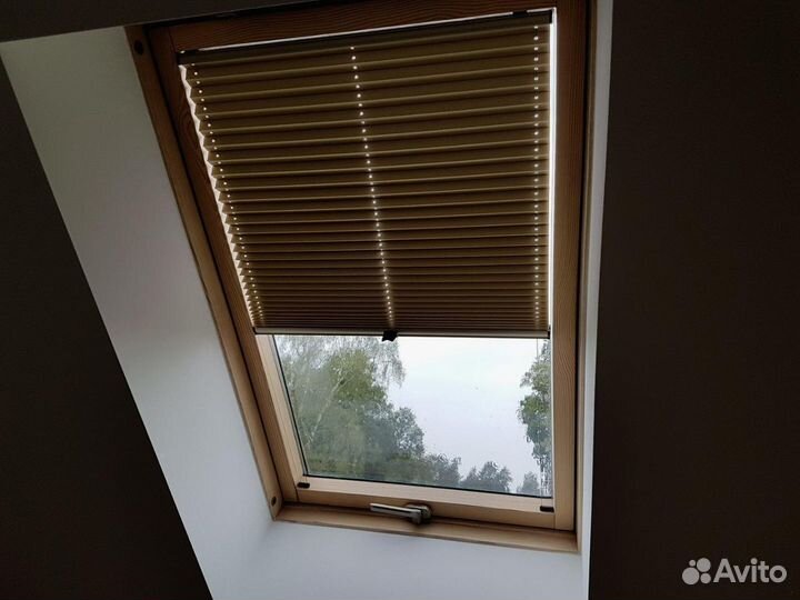 Жалюзи на мансардные окна