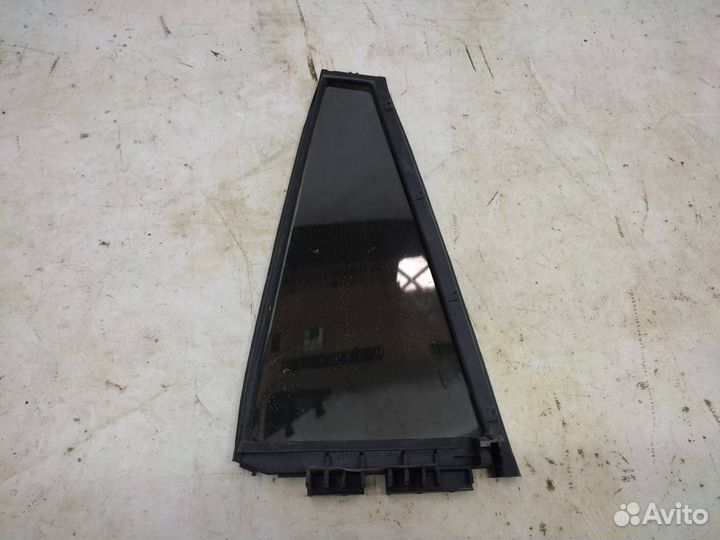 Стекло двери заднее правое Toyota Rav4 XA30