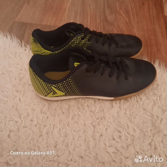 Футбольные бутсы