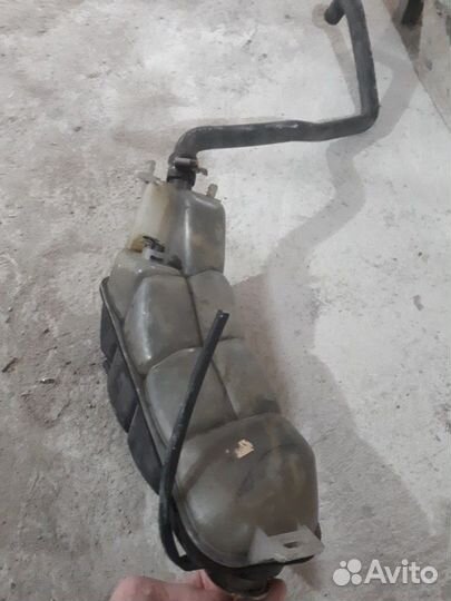 Расширительный бачок мерседес 210