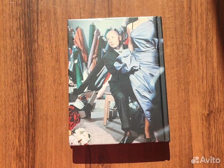 Книга vogue. Легенды моды: Кристиан Диор