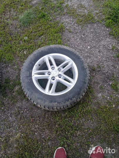 Pirelli Ice Zero 215/65 R16 102