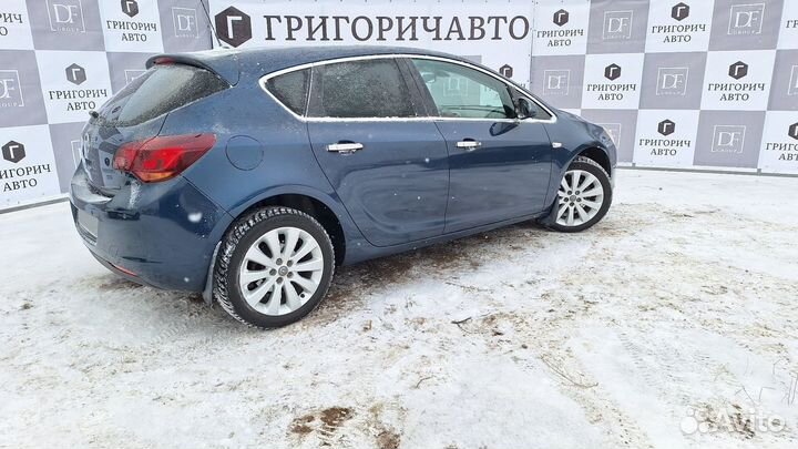 Opel Astra 1.6 AT, 2011, 244 000 км