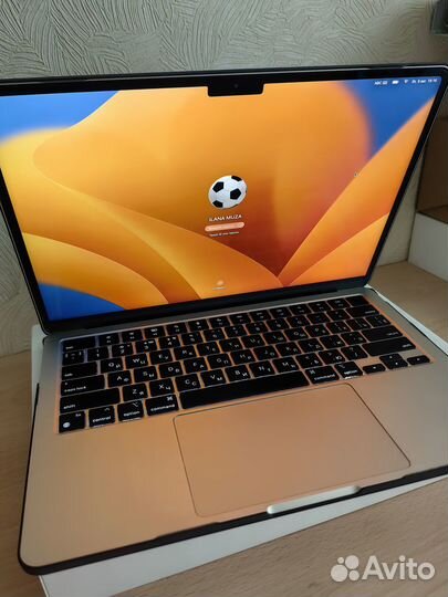 Macbook air 13 m2 8/256 на гарантии