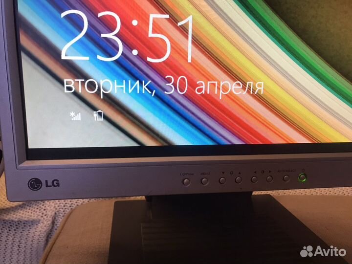 Монитор LG Flatron L1710S