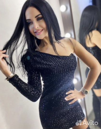 Платье в пайетках