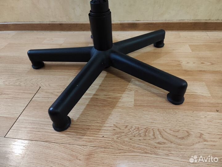 Компьютерное кресло