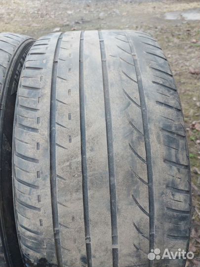 Headway HU901 245/40 R19 98W