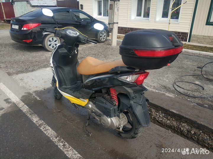 Скутер Sym jet 4 (125)