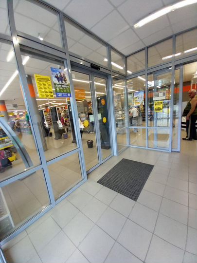 Площадь 20 кв. м предкассовая зона Дикси