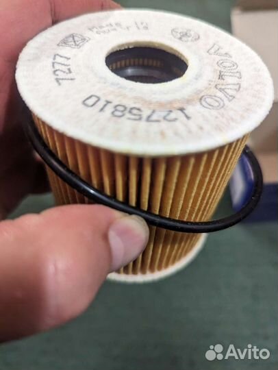 Фильтр масляный Volvo 1275810