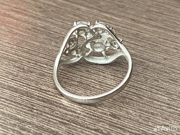 Серебряное кольцо