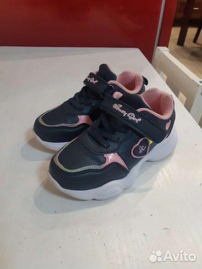 Кроссовки для девочки 27 размер