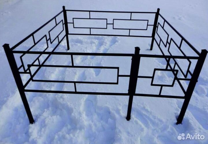 Оградки на кладбище