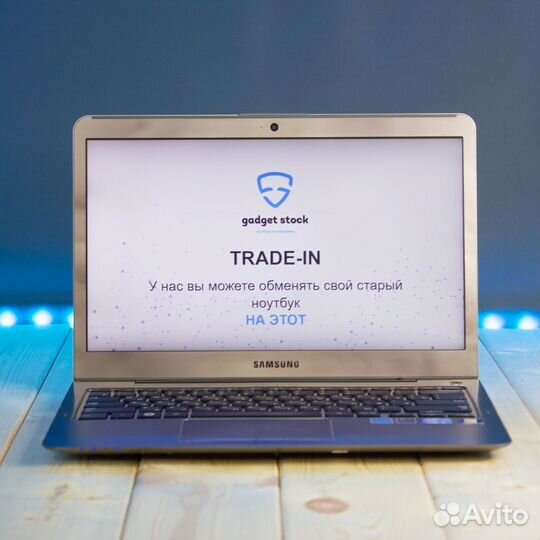 Ноутбук Samsung NP530U3B