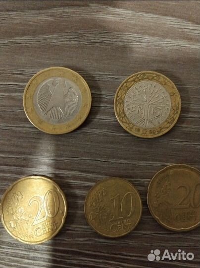 Юбилейные монеты