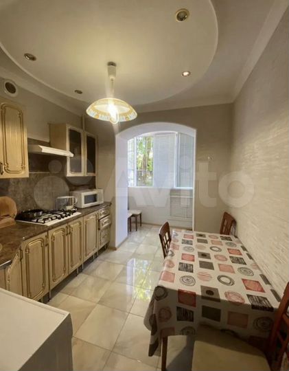 2-к. квартира, 71 м², 1/5 эт.