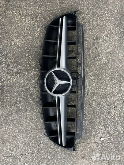 Решетка радиатора w213