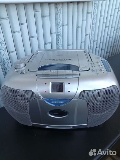 Радиоприемники FM диапазон,три штуки