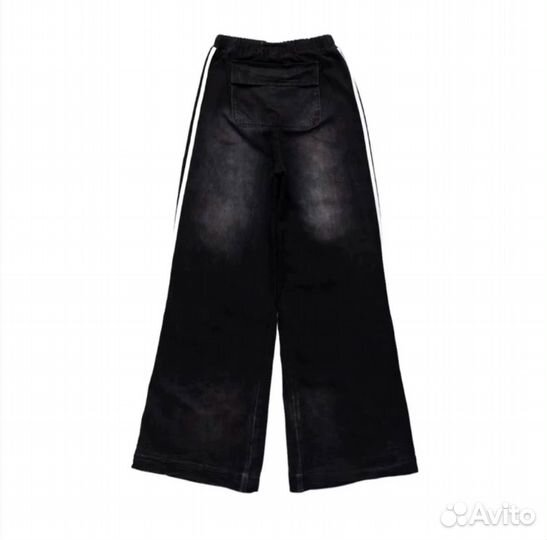 Yori Sport Distressed Jeans