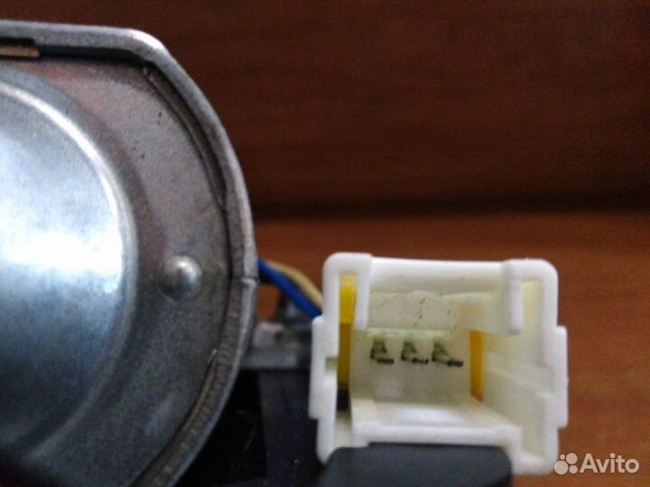 Мотор стеклоочистителя задний Renault Scenic 1996