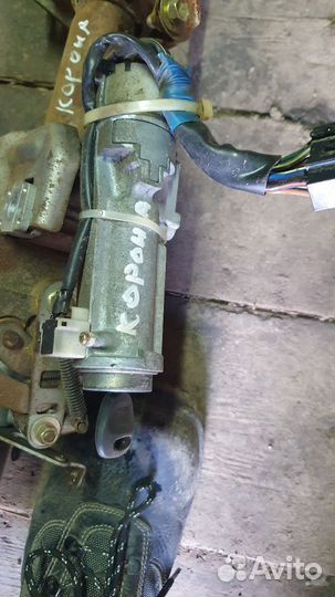 Замок зажигания Toyota corona