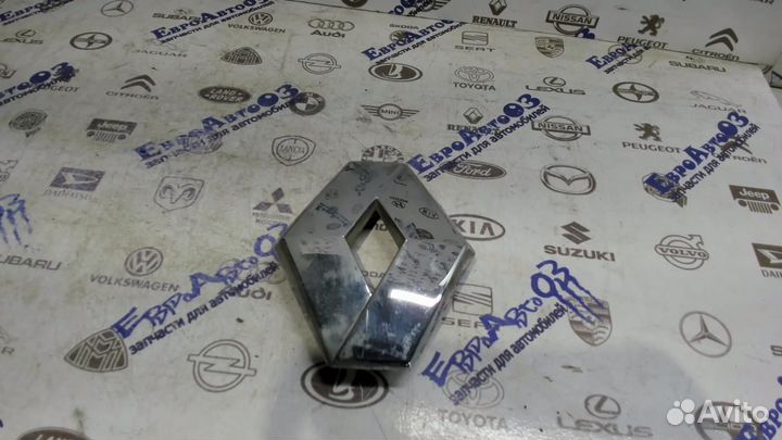 Эмблема на крышку багажника Renault Sandero 2009-2