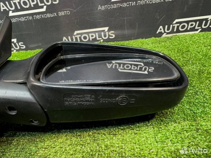 Зеркало боковое правое Nissan Cefiro A32 VQ20DE