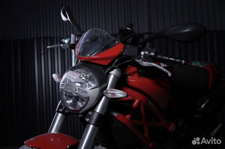 Ducati Monster 796