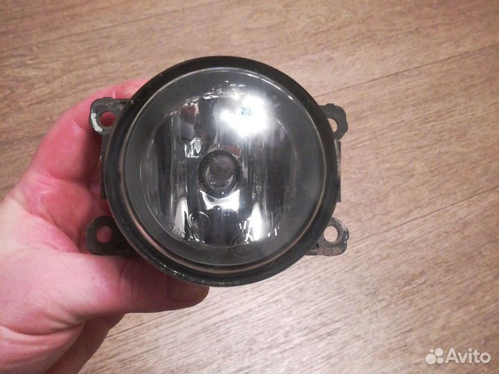 Фара противотуманная Nissan Terrano, Renault