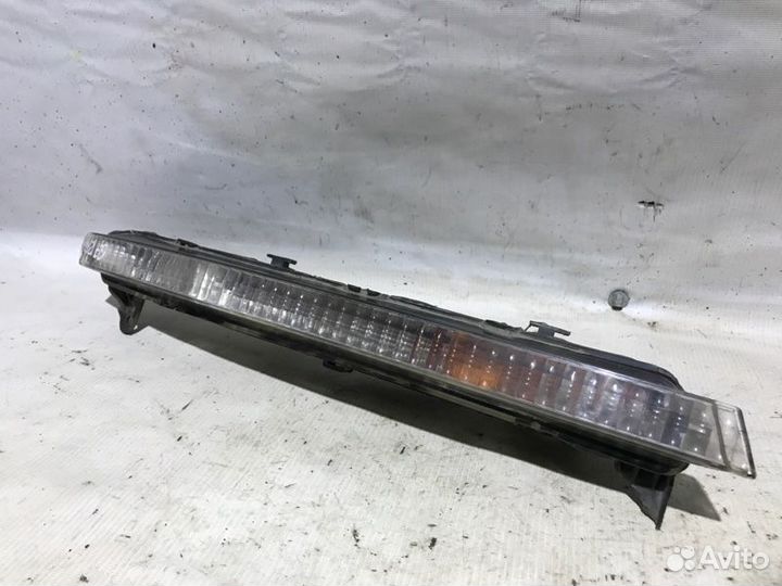 Повторитель в бампер правый Audi Q7 4L