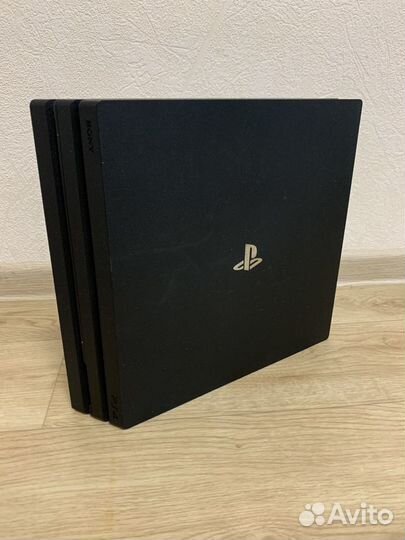 Sony playstation 4 Pro 1tb+2геймпада+игры