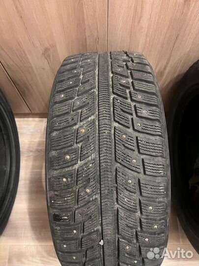 Kumho I'Zen KW22 235/50 R18