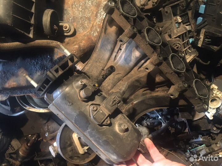 Хендай акцент впускной колектор