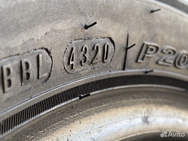 Roadstone N'Fera AU5 205/60 R16