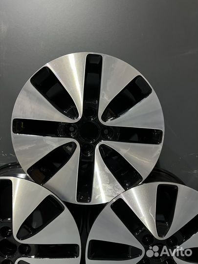 Литые диски R15 на Kia rio