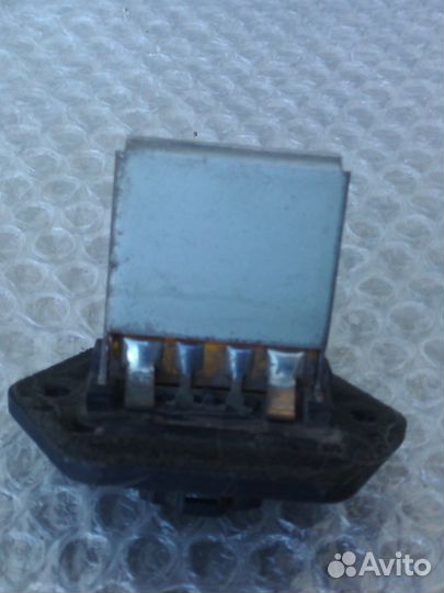 Киа Спортейдж 1 резистор печки